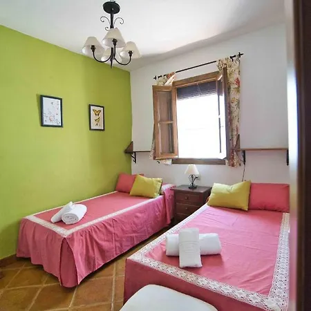 Holiday home La Madronala El Gastor